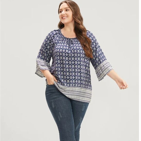 BloomChic Tops - NWT BloomChic boho flowy top